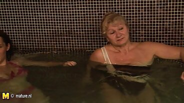 В търсене на големия lelki porno черен кренвирш - решение от BLACKEDRAW