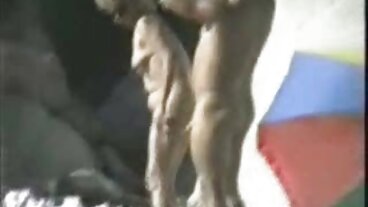 Пейдж Оуенс и 2 татуирани момчета lelki porno - груб секс дупе с 2 уста