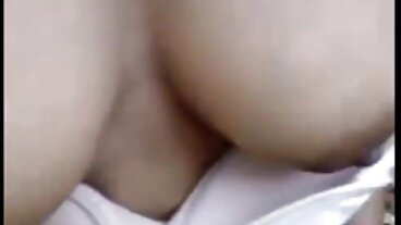 Скачането в черен петък се превръща в гореща тройка FFM porno lelki