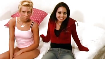 Xperienced Butt Bunny Alexis баба и внук секс преподава Skylar в анал в банята