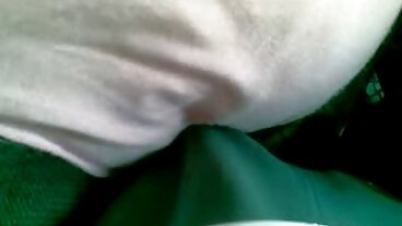 Възбудена блондинка уличница се радва да бъде удряна секс стари баби от Би Би Си