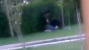 Силно лице за дребничката секс със стари баби Райли