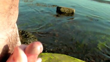 Тийнейджърката Джил е загоряла и разтрита! porno s stari babi