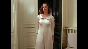 Горещата немска уличница разтърси каните си секс с дърти баби